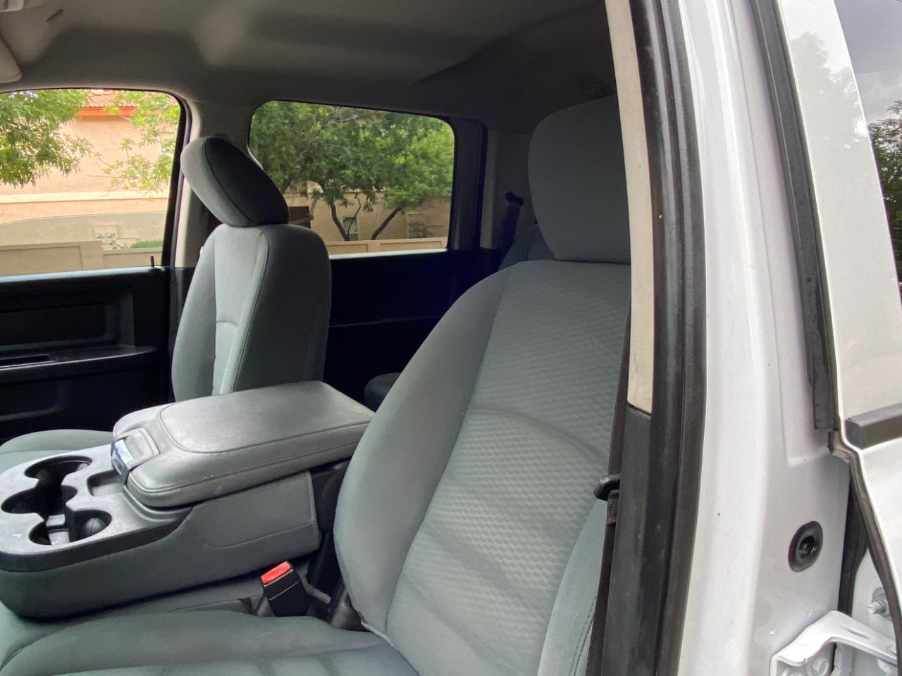 RAM 2500 Tradesman 4x4 Crew Cab 8' Box 2018