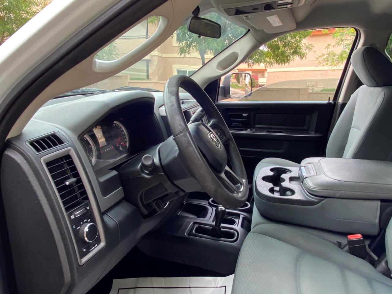 RAM 2500 Tradesman 4x4 Crew Cab 8' Box 2018