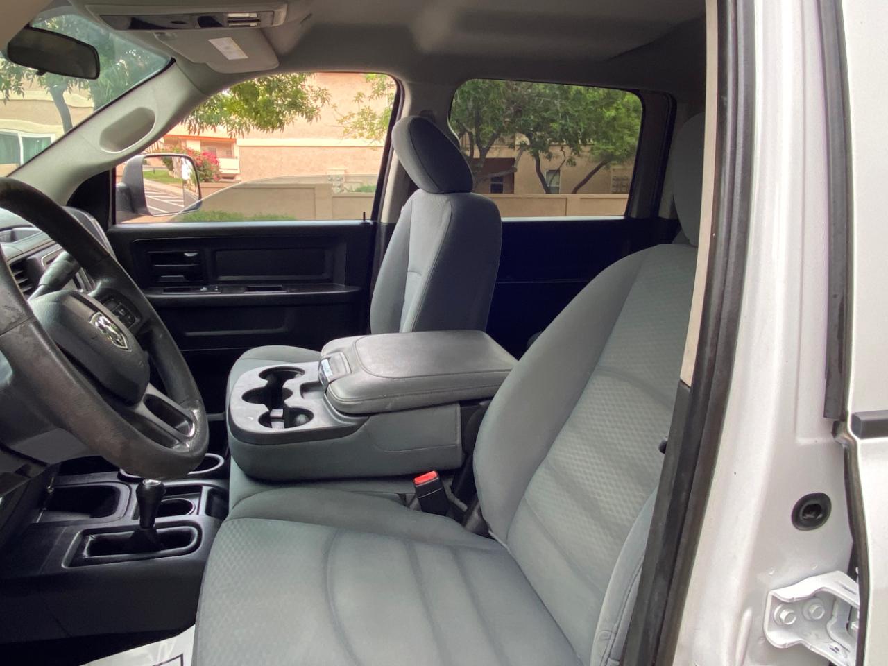 RAM 2500 Tradesman 4x4 Crew Cab 8' Box 2018