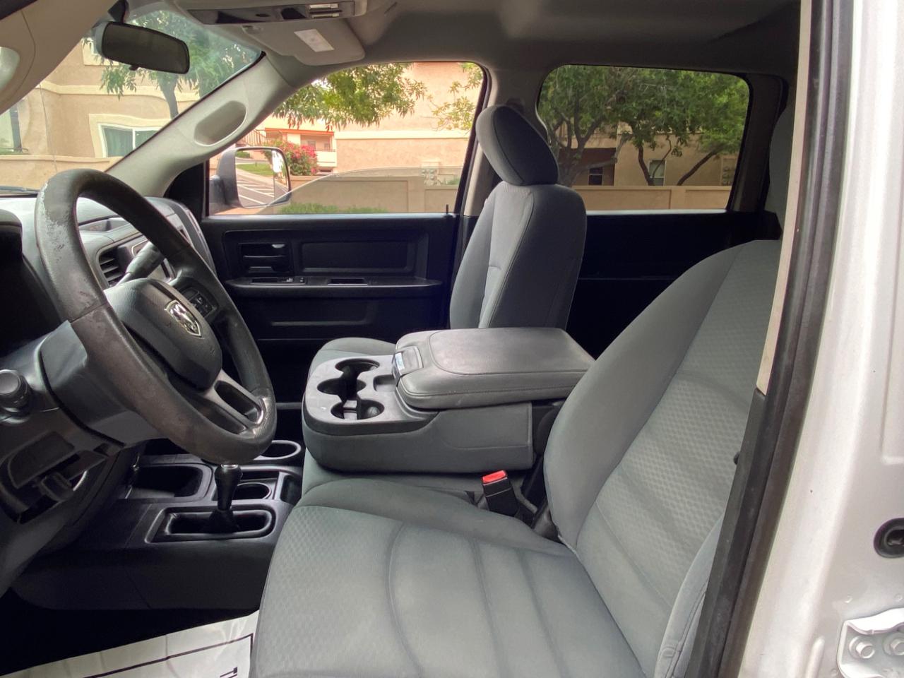 RAM 2500 Tradesman 4x4 Crew Cab 8' Box 2018