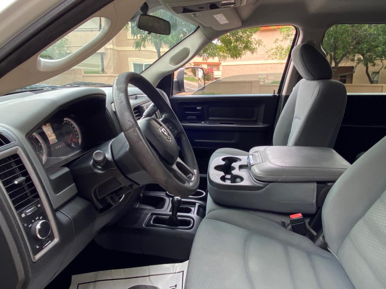 RAM 2500 Tradesman 4x4 Crew Cab 8' Box 2018