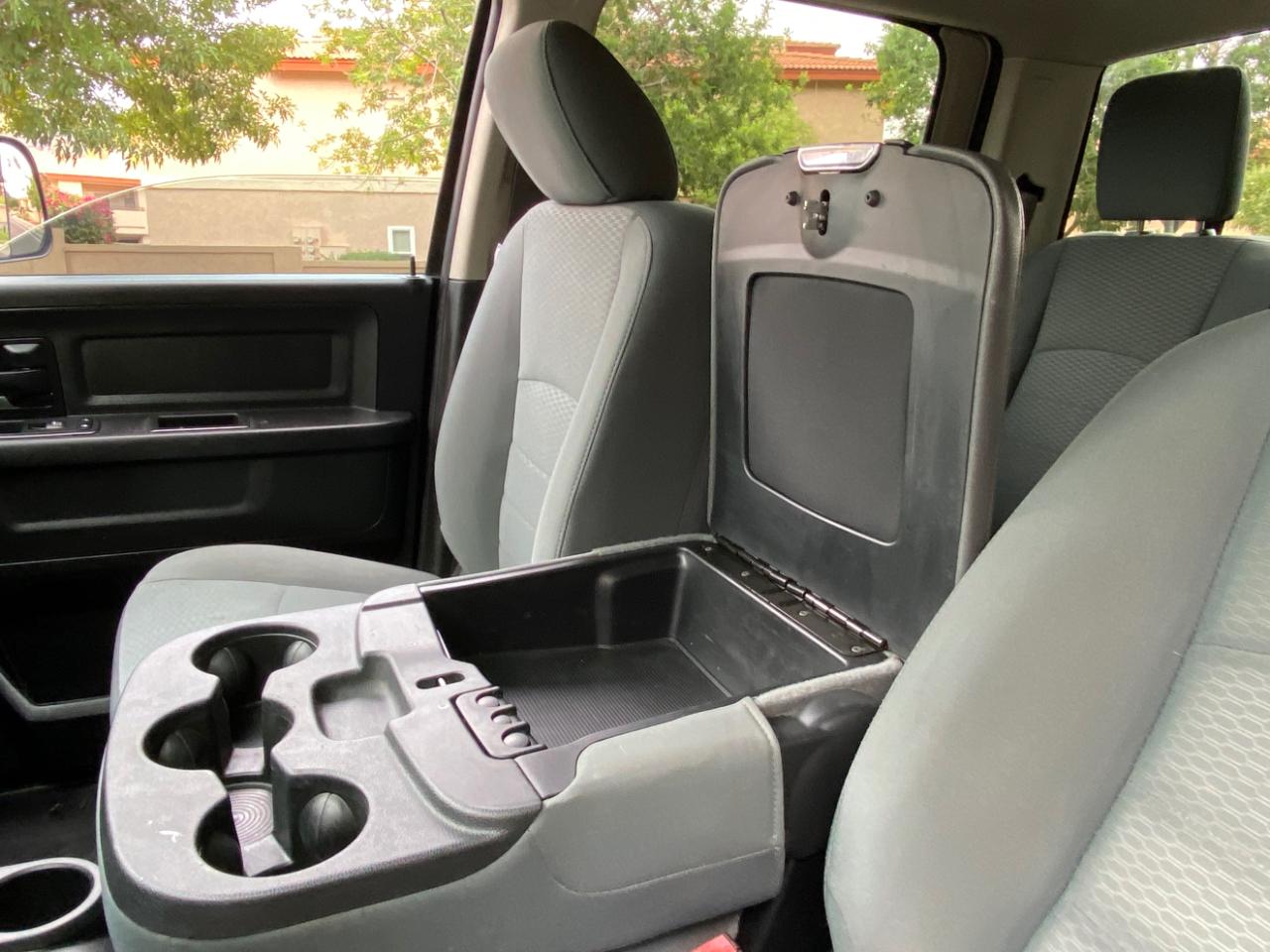 RAM 2500 Tradesman 4x4 Crew Cab 8' Box 2018