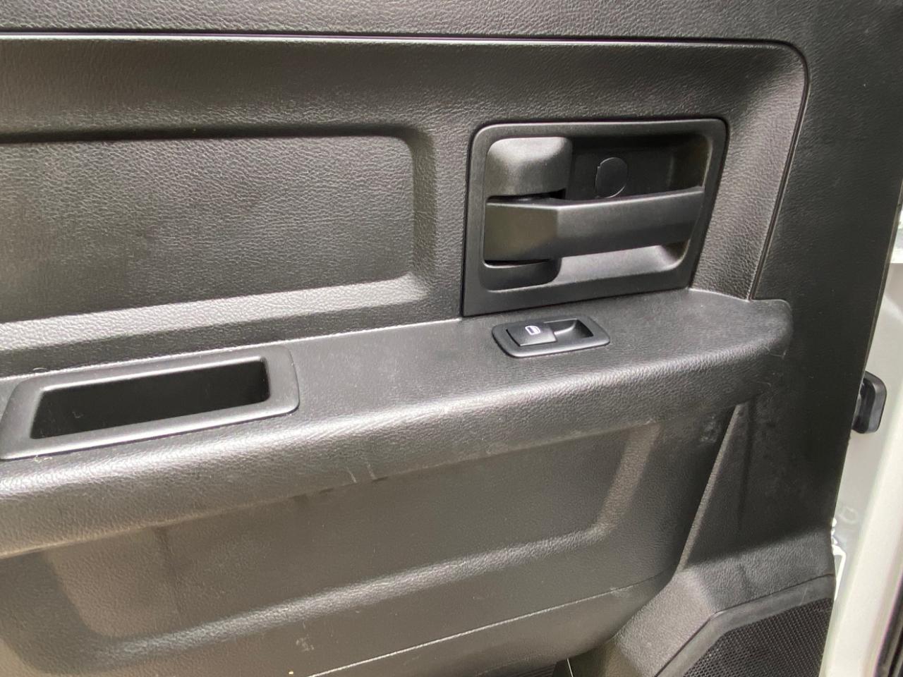 RAM 2500 Tradesman 4x4 Crew Cab 8' Box 2018