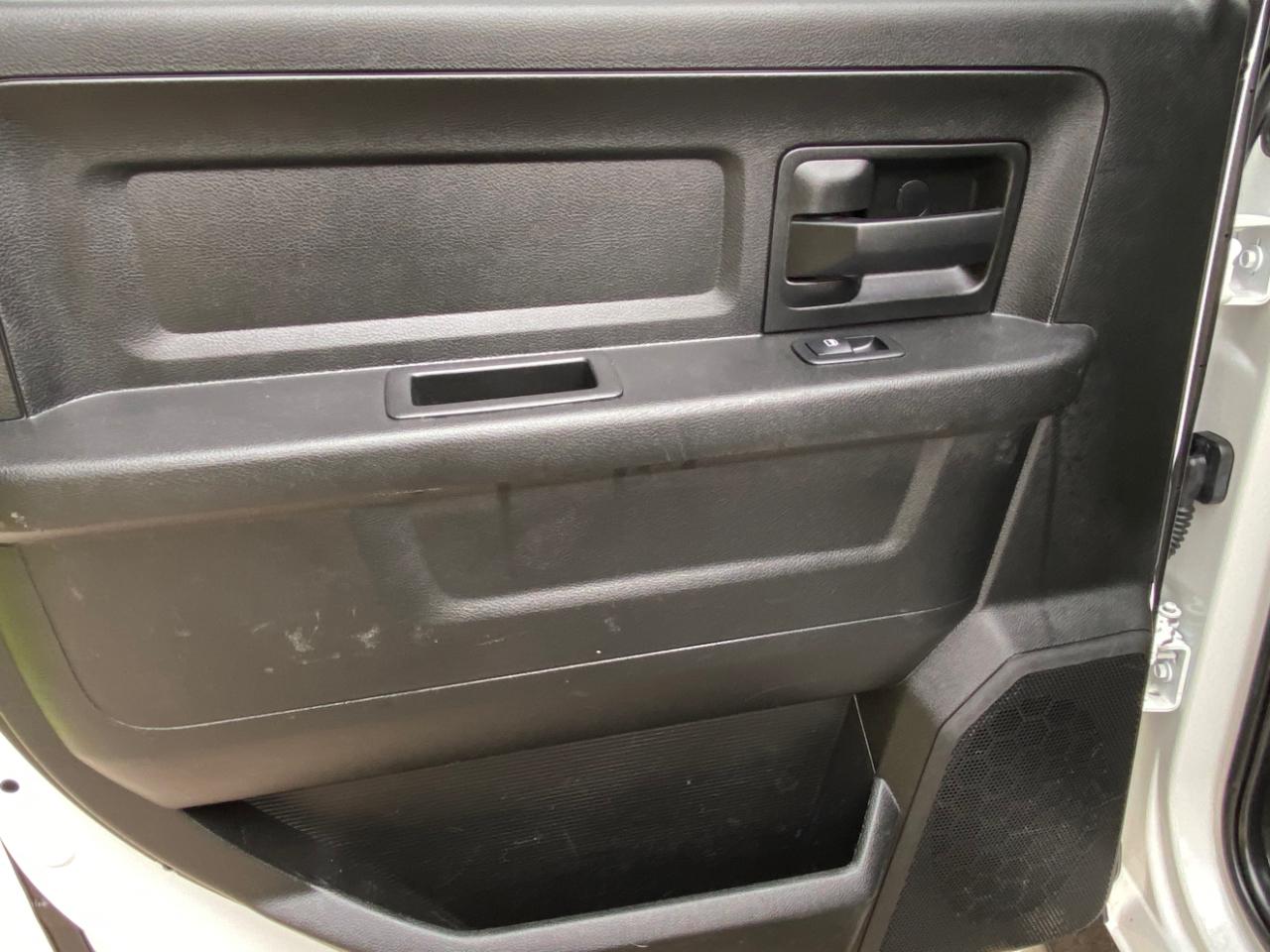 RAM 2500 Tradesman 4x4 Crew Cab 8' Box 2018