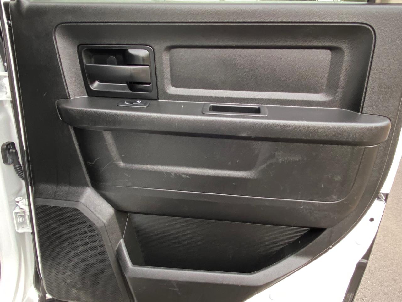 RAM 2500 Tradesman 4x4 Crew Cab 8' Box 2018