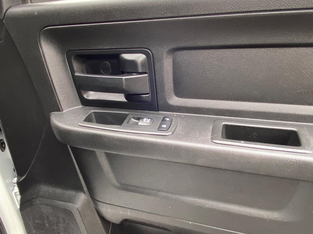 RAM 2500 Tradesman 4x4 Crew Cab 8' Box 2018