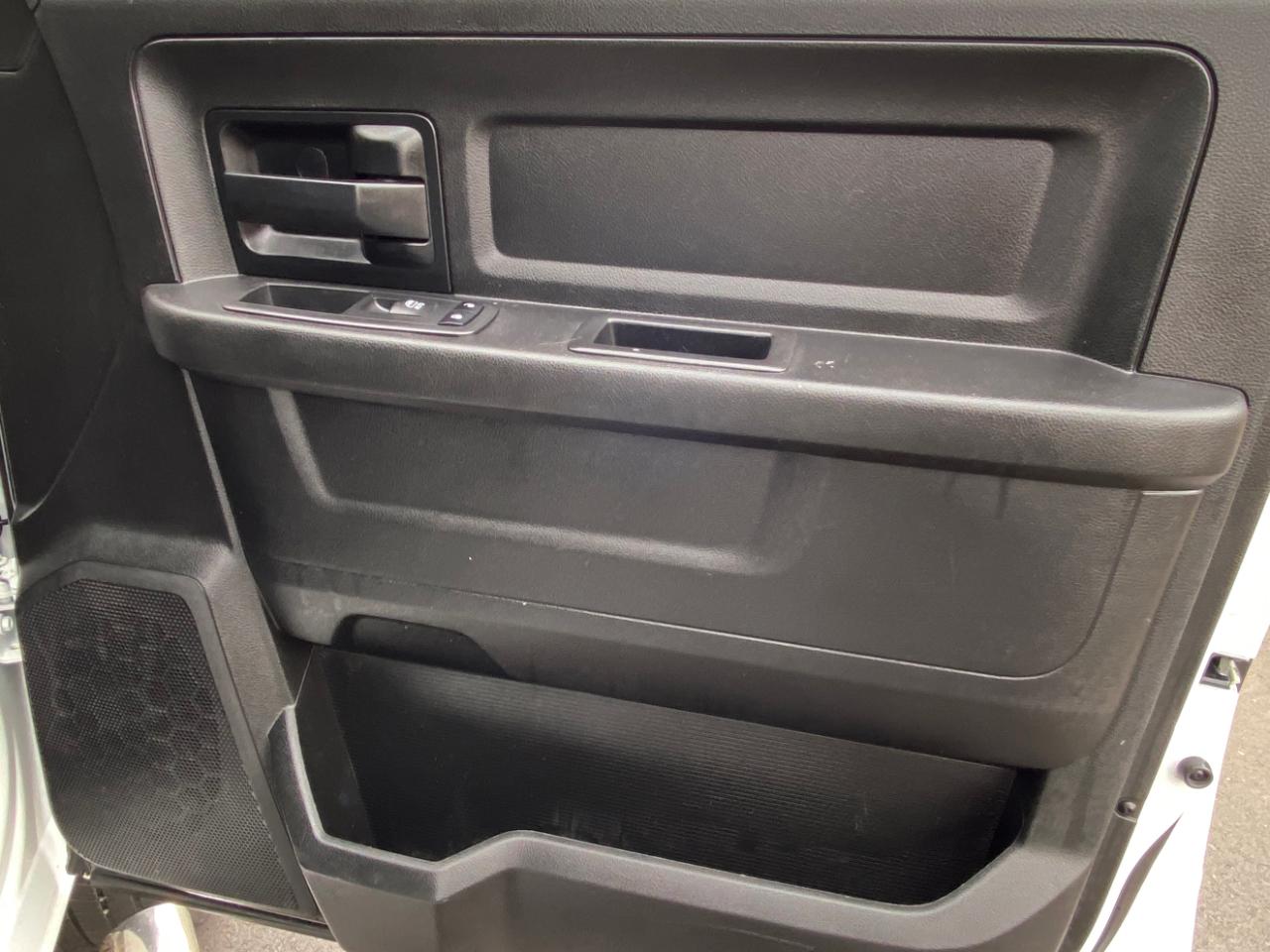 RAM 2500 Tradesman 4x4 Crew Cab 8' Box 2018