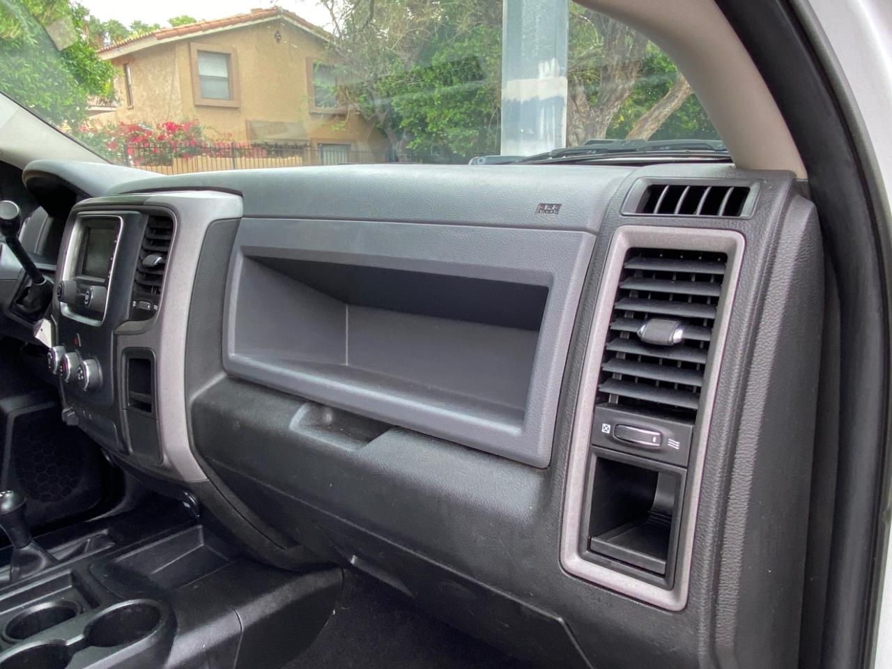 RAM 2500 Tradesman 4x4 Crew Cab 8' Box 2018