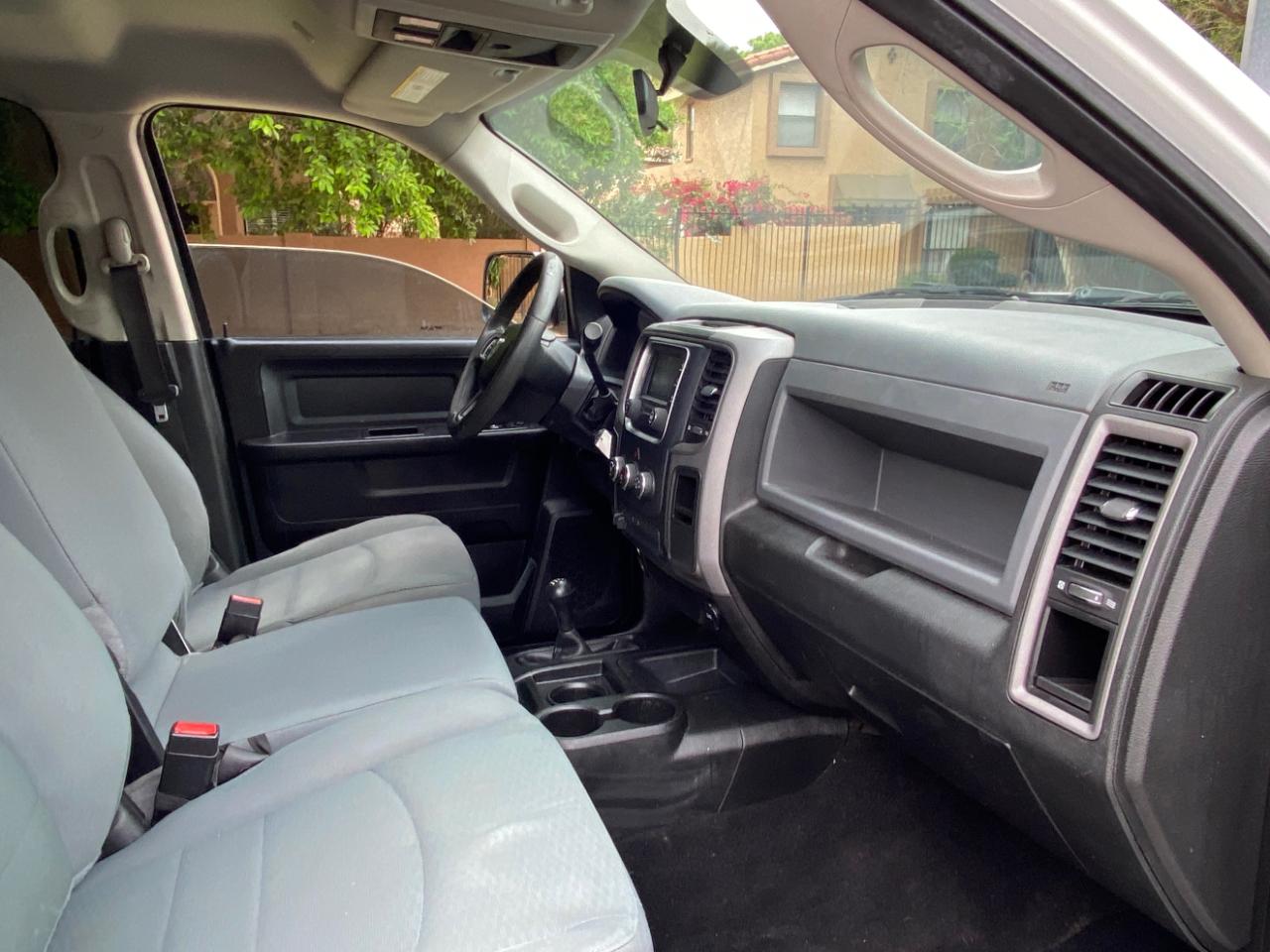 RAM 2500 Tradesman 4x4 Crew Cab 8' Box 2018