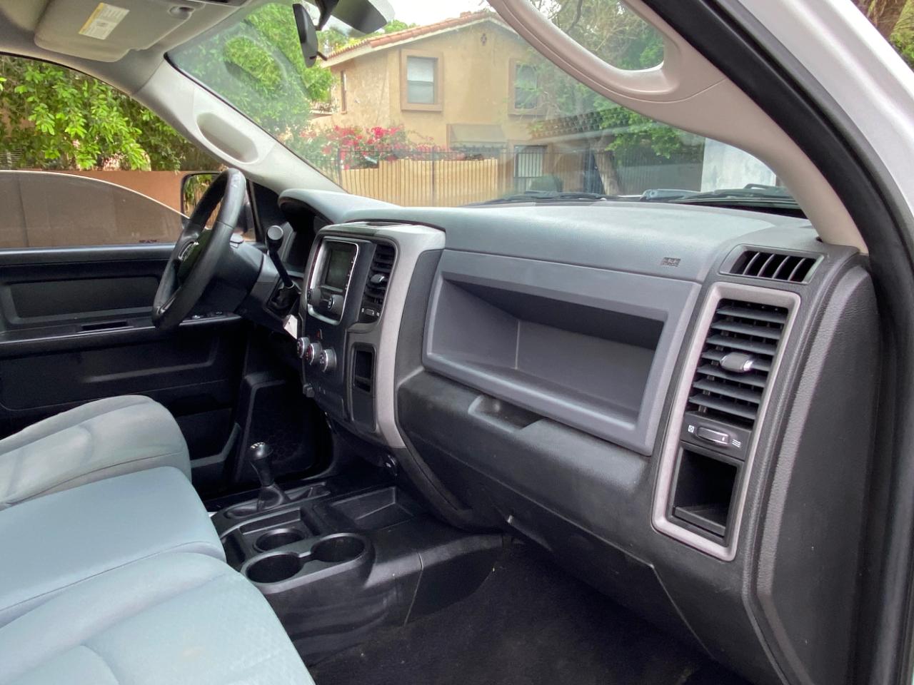 RAM 2500 Tradesman 4x4 Crew Cab 8' Box 2018