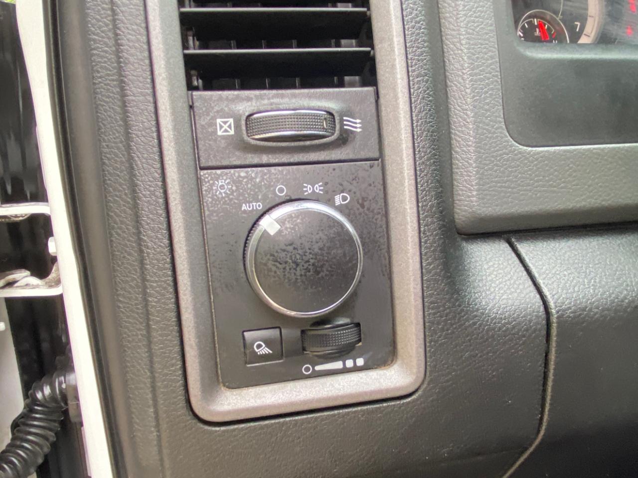 RAM 2500 Tradesman 4x4 Crew Cab 8' Box 2018