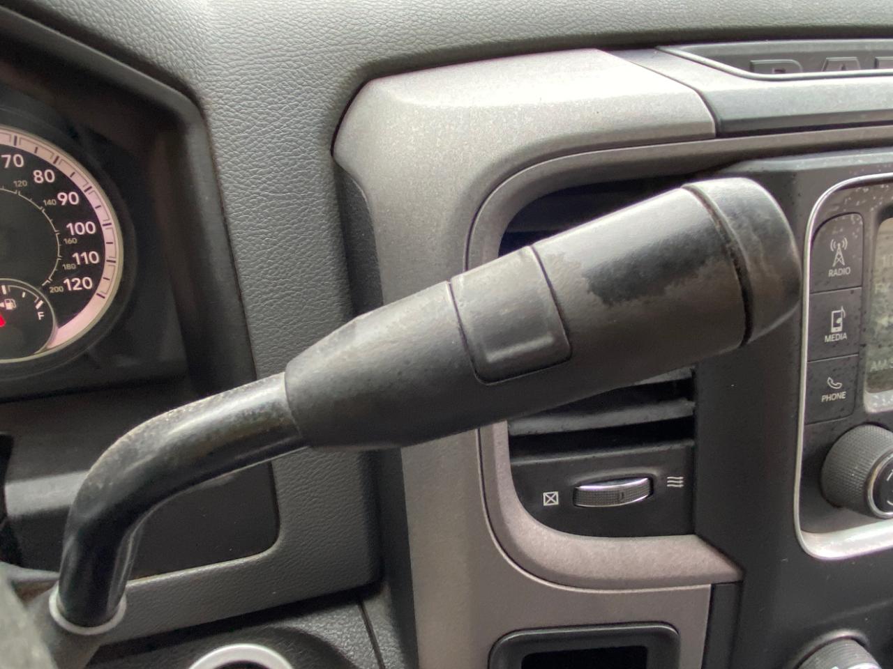 RAM 2500 Tradesman 4x4 Crew Cab 8' Box 2018