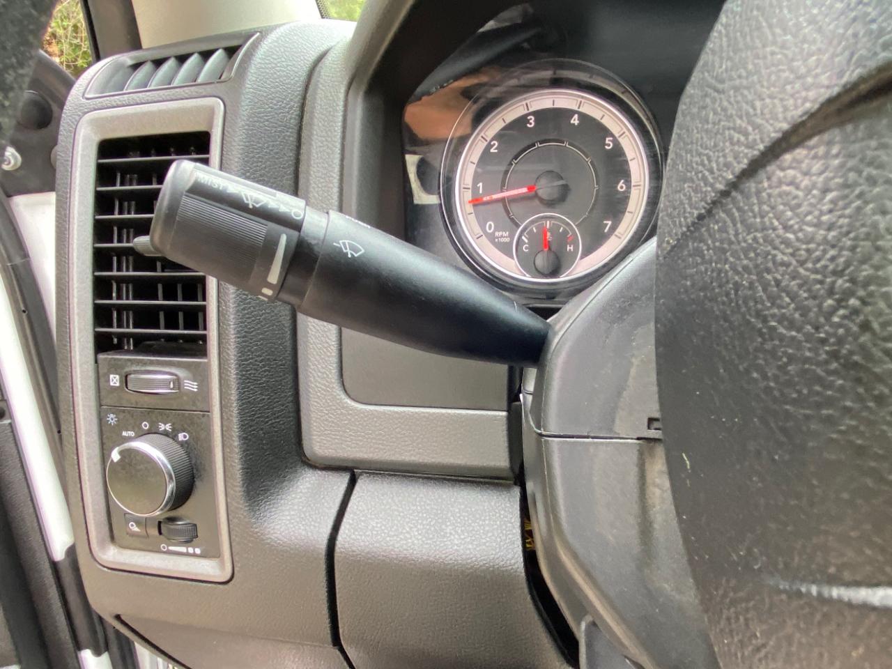 RAM 2500 Tradesman 4x4 Crew Cab 8' Box 2018