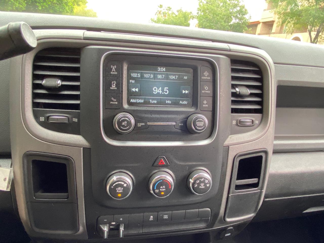 RAM 2500 Tradesman 4x4 Crew Cab 8' Box 2018