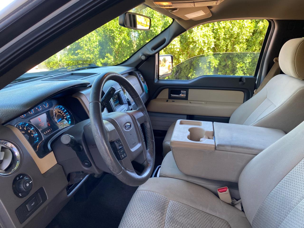 Ford F-150 4WD SuperCrew 145" Platinum 2013