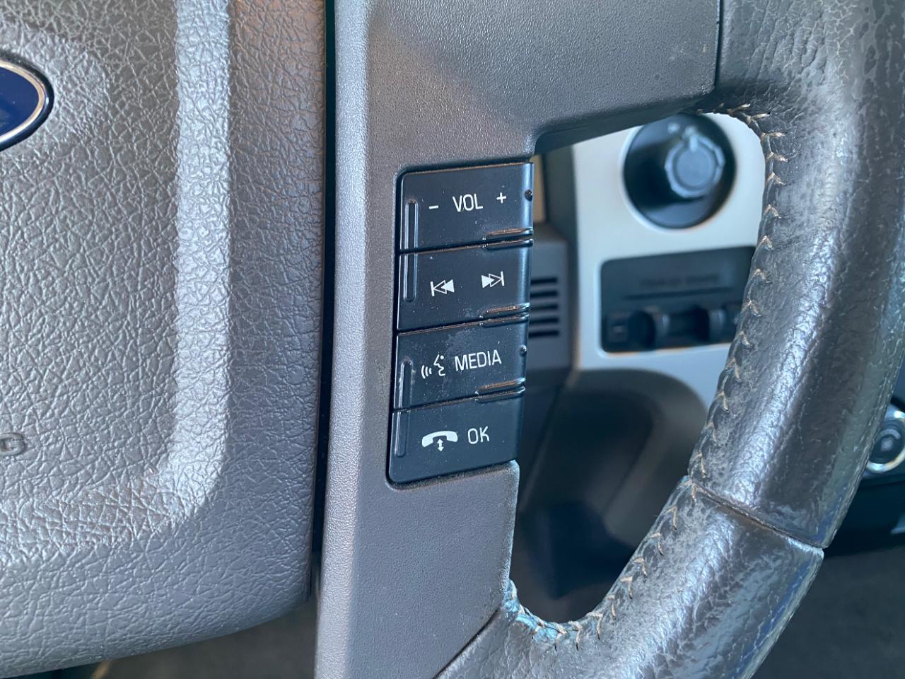 Ford F-150 4WD SuperCrew 145" Platinum 2013