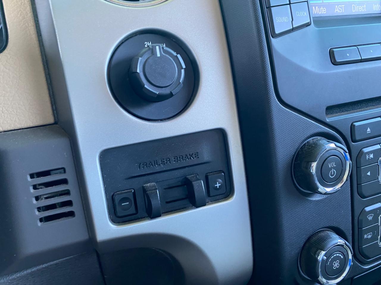 Ford F-150 4WD SuperCrew 145" Platinum 2013