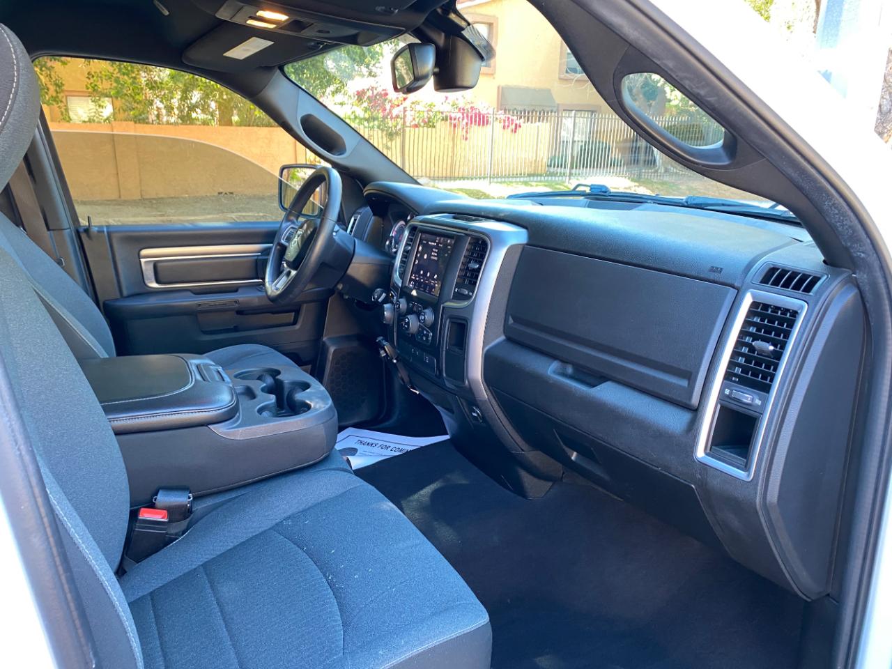 RAM 1500 Classic Warlock 4x2 Quad Cab 6'4" Box 2022