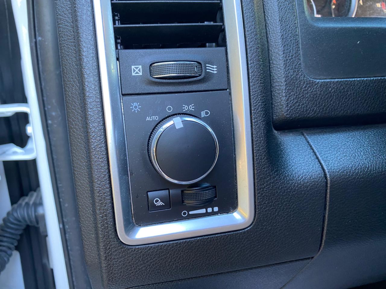 RAM 1500 Classic Warlock 4x2 Quad Cab 6'4" Box 2022