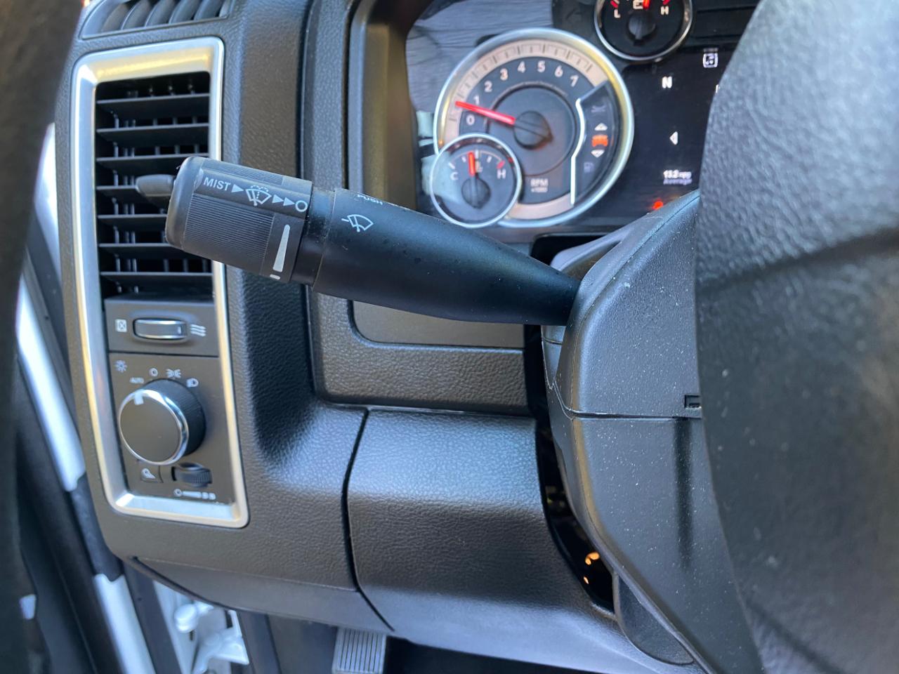 RAM 1500 Classic Warlock 4x2 Quad Cab 6'4" Box 2022