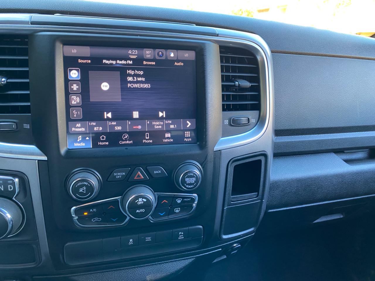 RAM 1500 Classic Warlock 4x2 Quad Cab 6'4" Box 2022