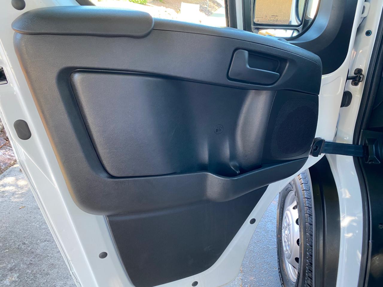 RAM ProMaster Cargo Van 1500 Low Roof 118" WB 2023