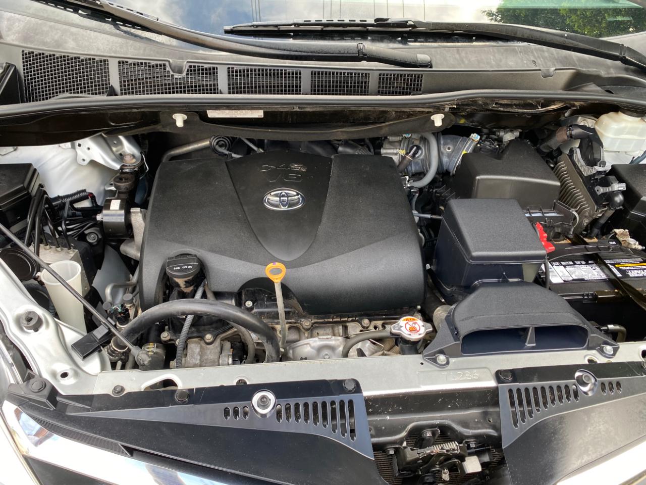 Toyota Sienna LE FWD 8-Passenger (Natl) 2020