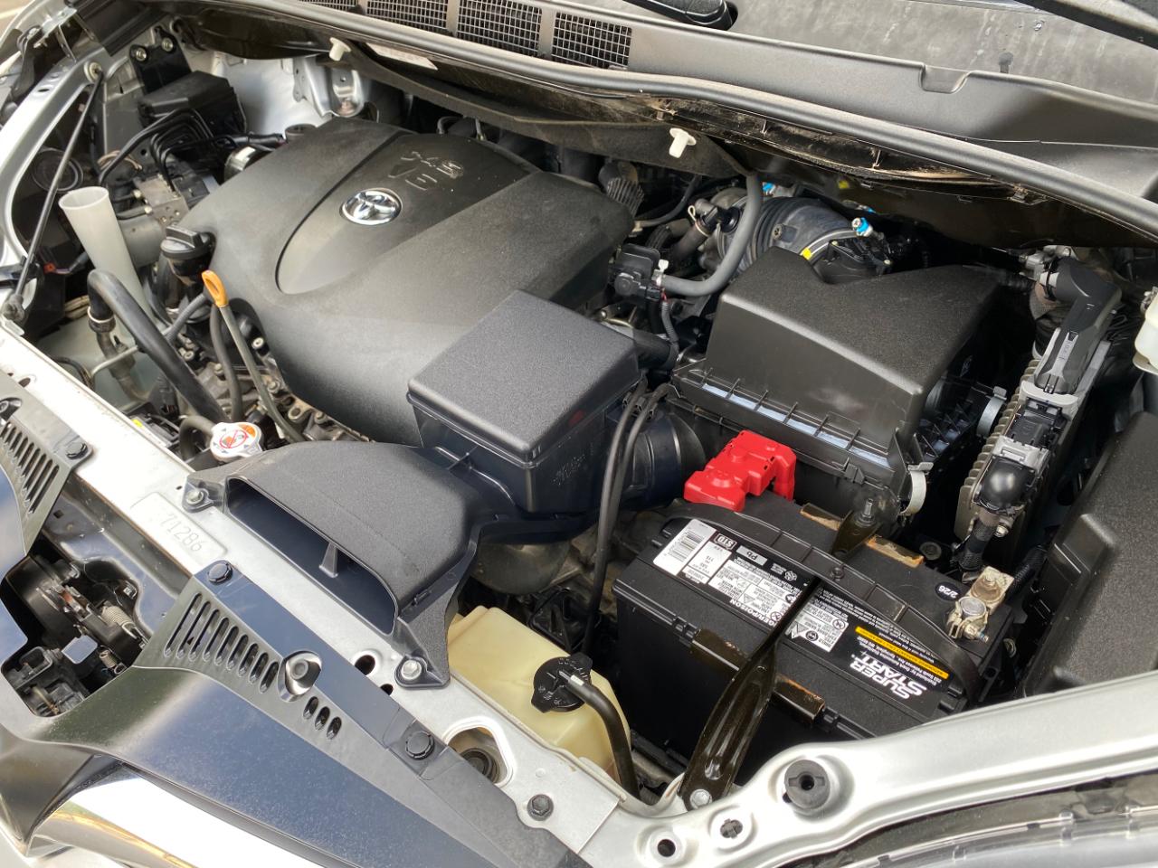 Toyota Sienna LE FWD 8-Passenger (Natl) 2020