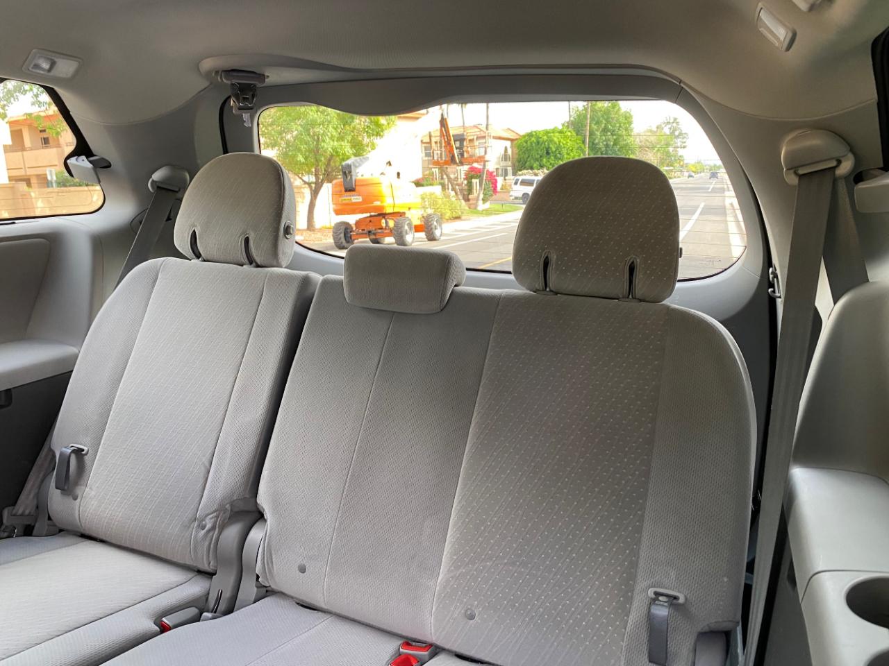 Toyota Sienna LE FWD 8-Passenger (Natl) 2020