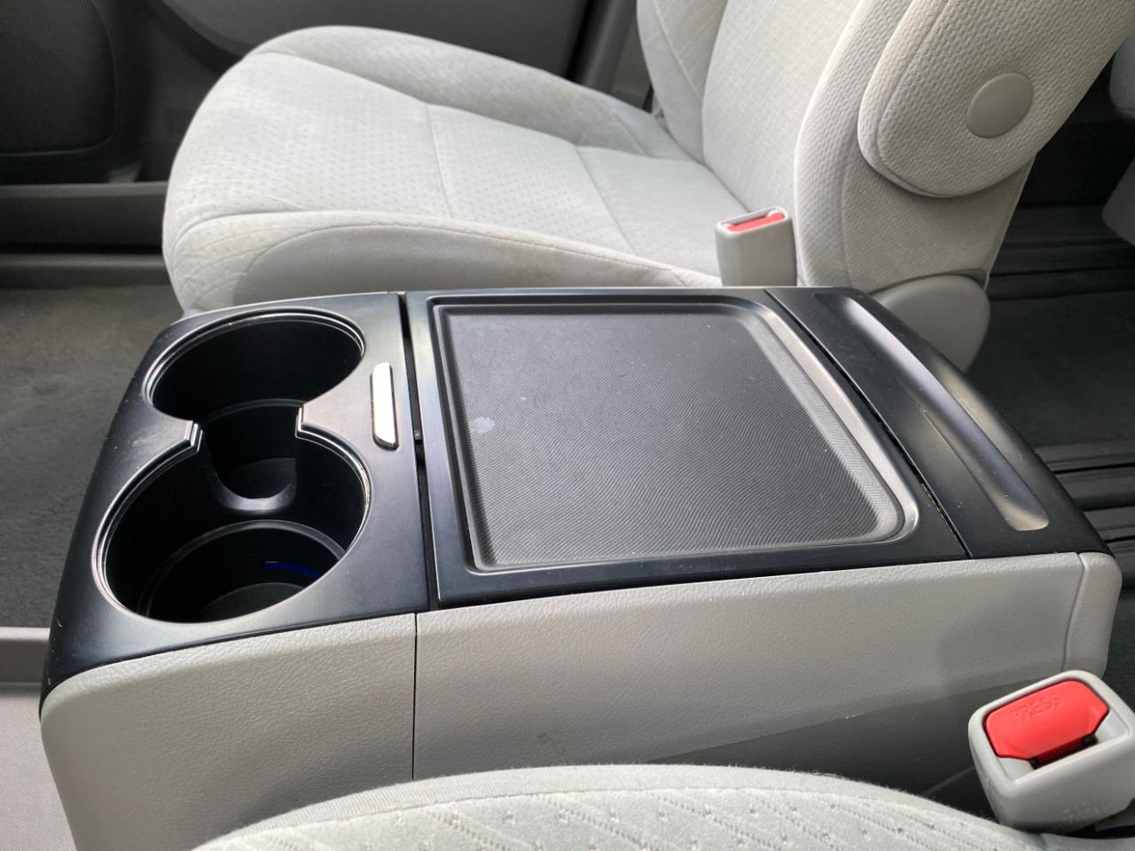 Toyota Sienna LE FWD 8-Passenger (Natl) 2020