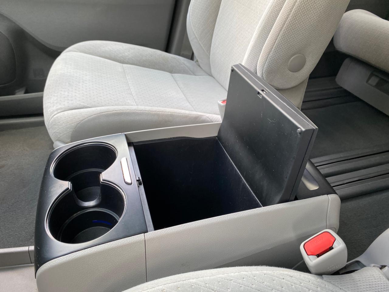 Toyota Sienna LE FWD 8-Passenger (Natl) 2020