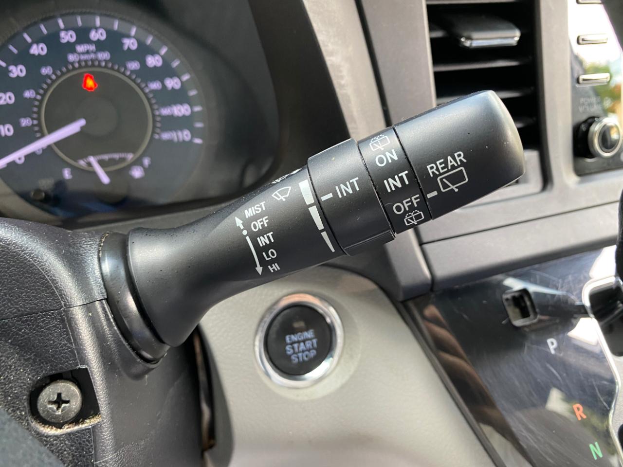 Toyota Sienna LE FWD 8-Passenger (Natl) 2020