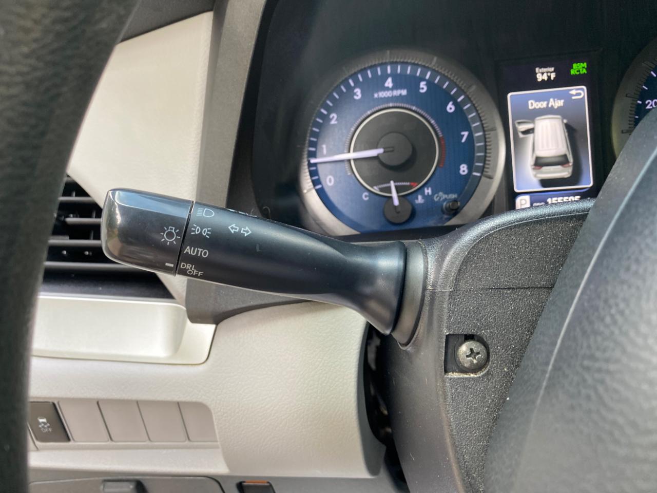 Toyota Sienna LE FWD 8-Passenger (Natl) 2020