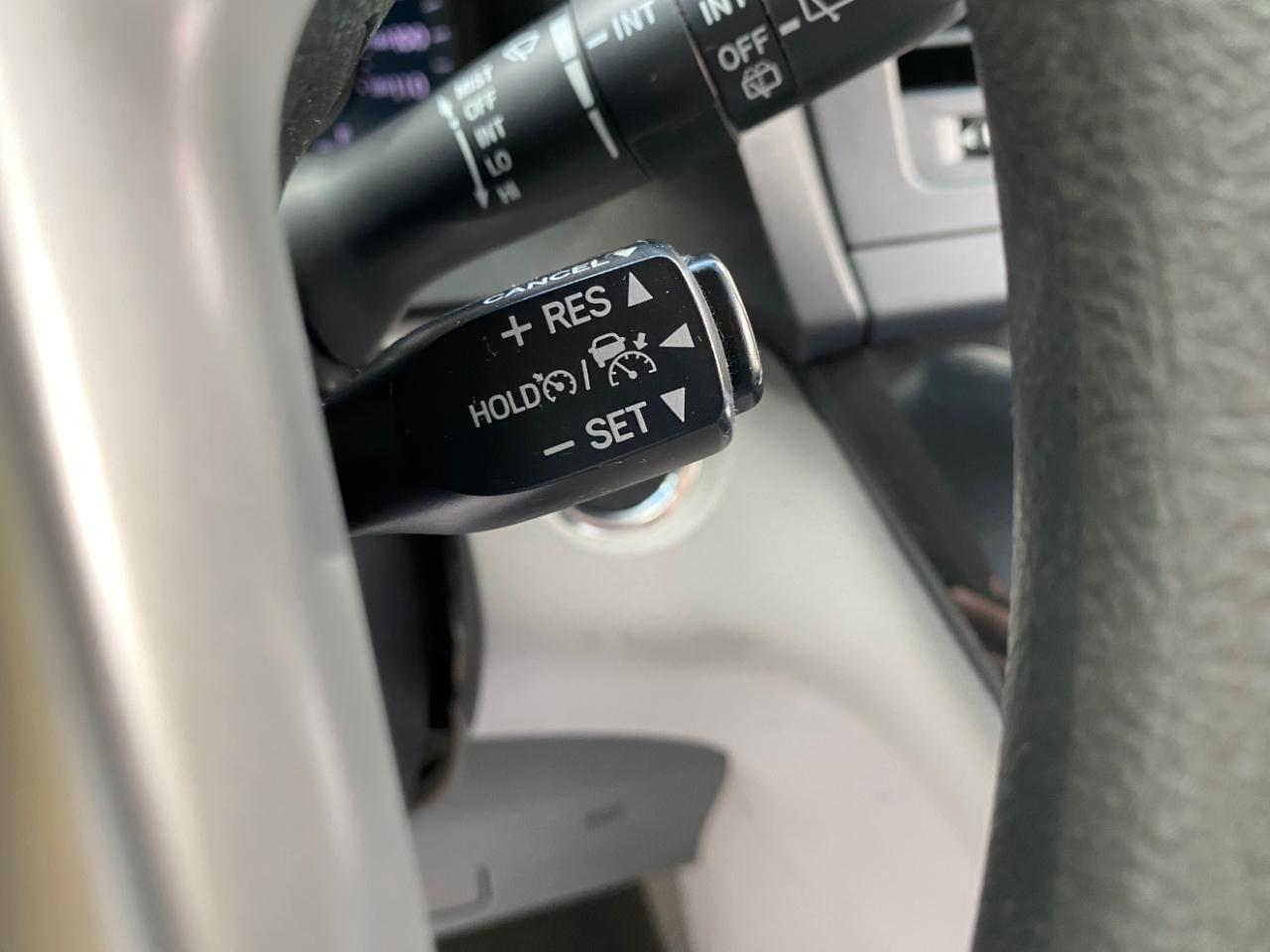 Toyota Sienna LE FWD 8-Passenger (Natl) 2020