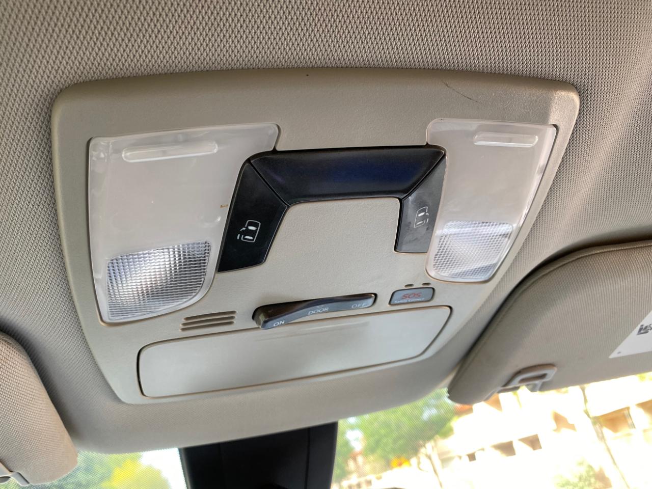 Toyota Sienna LE FWD 8-Passenger (Natl) 2020