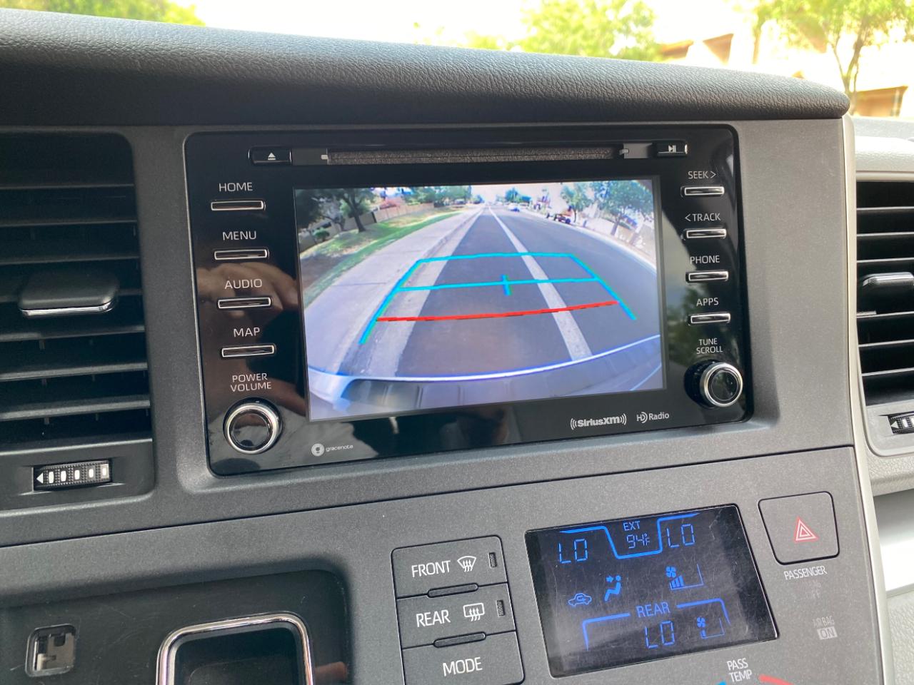 Toyota Sienna LE FWD 8-Passenger (Natl) 2020