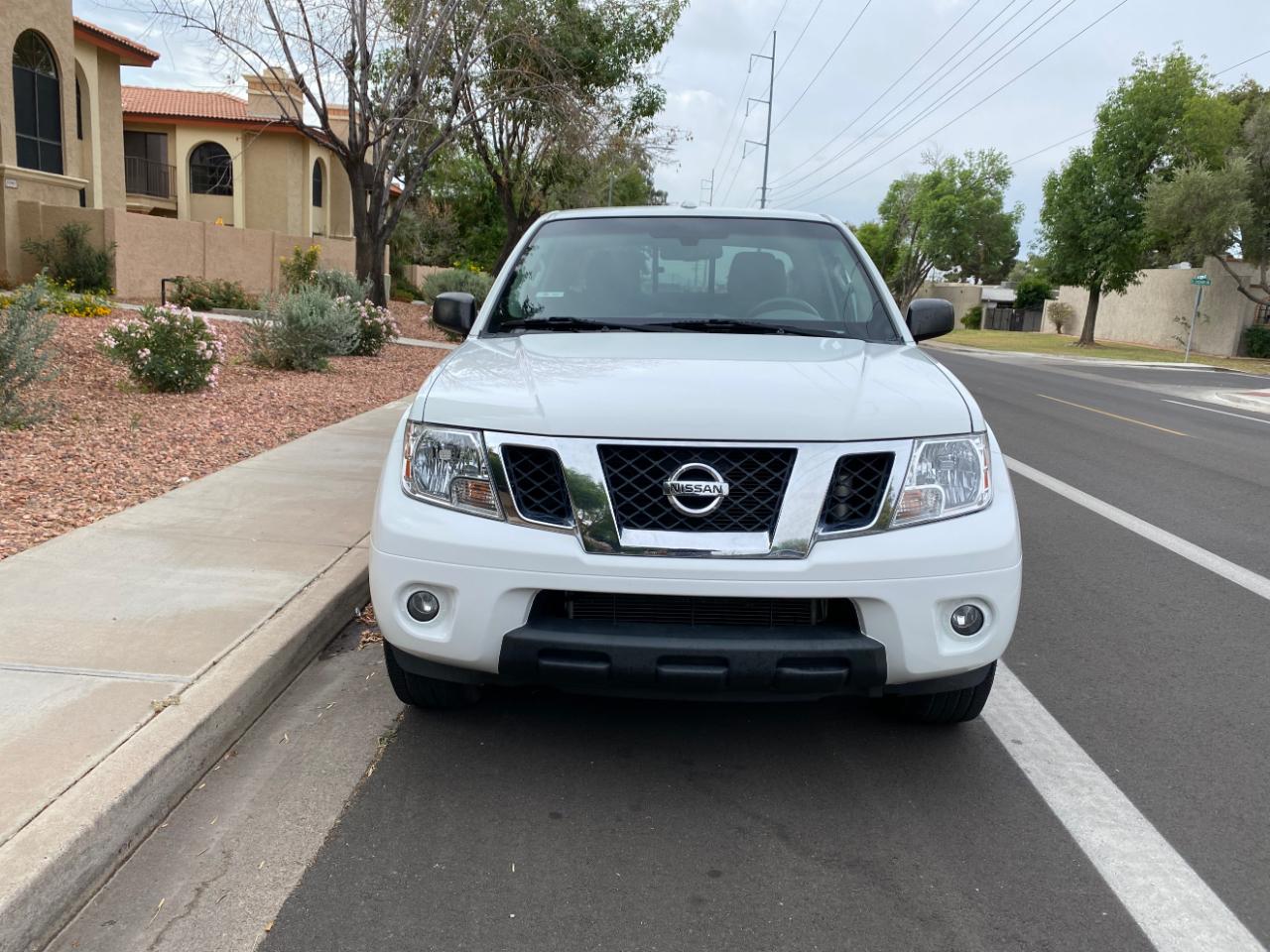 Nissan Frontier Crew Cab 4x2 SV V6 Auto 2017