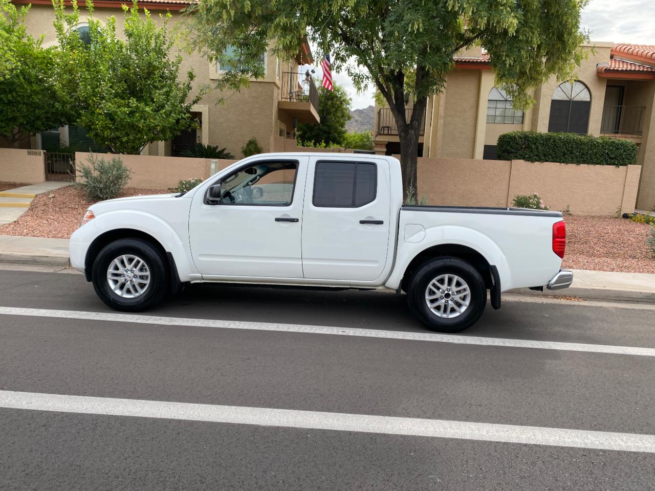 Nissan Frontier Crew Cab 4x2 SV V6 Auto 2017