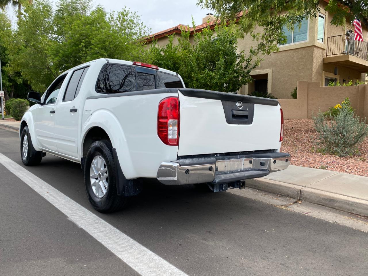 Nissan Frontier Crew Cab 4x2 SV V6 Auto 2017