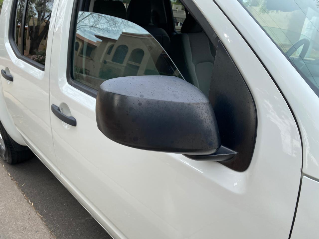 Nissan Frontier Crew Cab 4x2 SV V6 Auto 2017