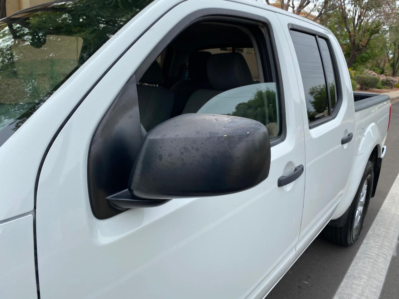 Nissan Frontier Crew Cab 4x2 SV V6 Auto 2017