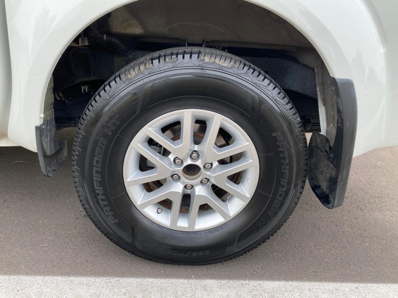 Nissan Frontier Crew Cab 4x2 SV V6 Auto 2017