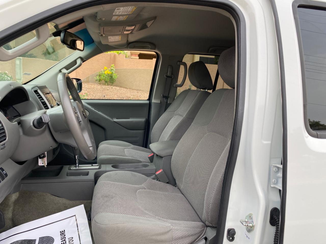 Nissan Frontier Crew Cab 4x2 SV V6 Auto 2017