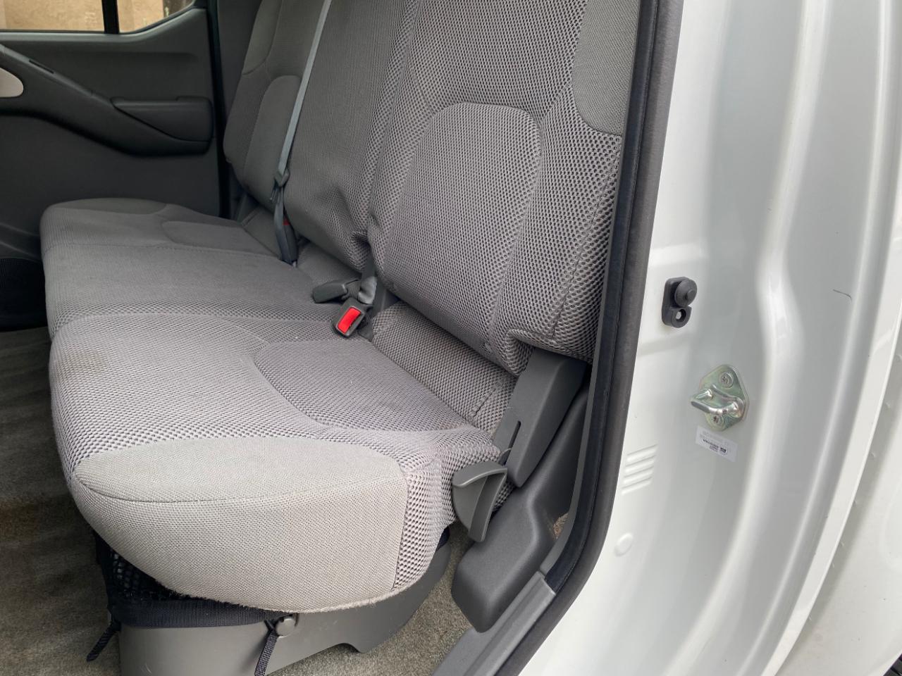 Nissan Frontier Crew Cab 4x2 SV V6 Auto 2017