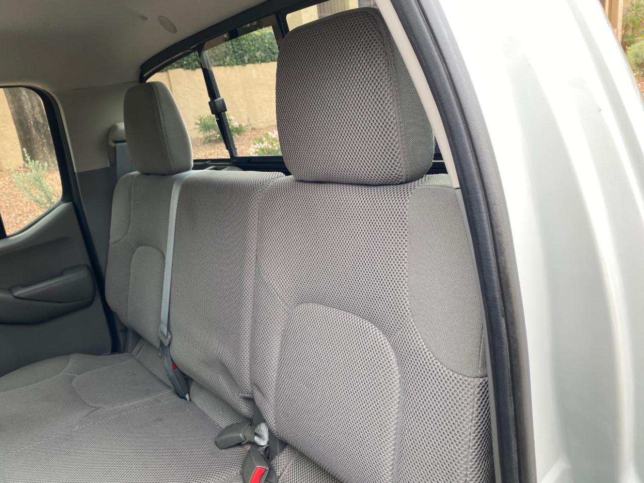 Nissan Frontier Crew Cab 4x2 SV V6 Auto 2017