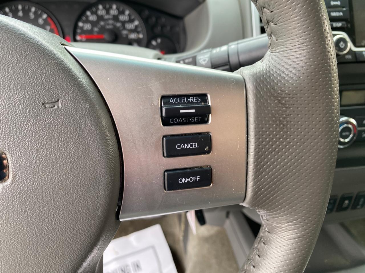 Nissan Frontier Crew Cab 4x2 SV V6 Auto 2017