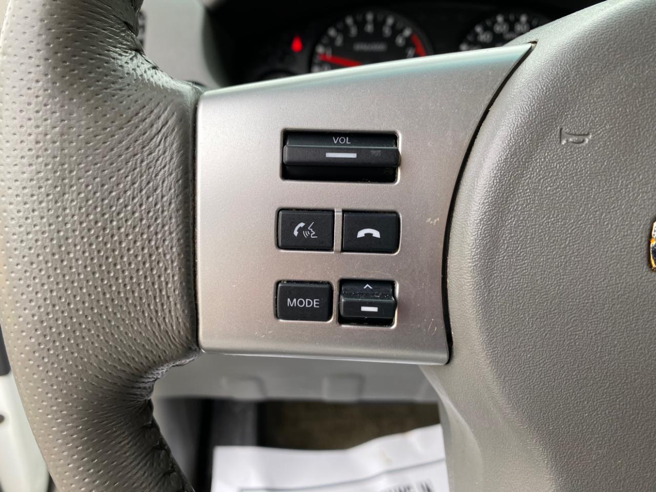 Nissan Frontier Crew Cab 4x2 SV V6 Auto 2017