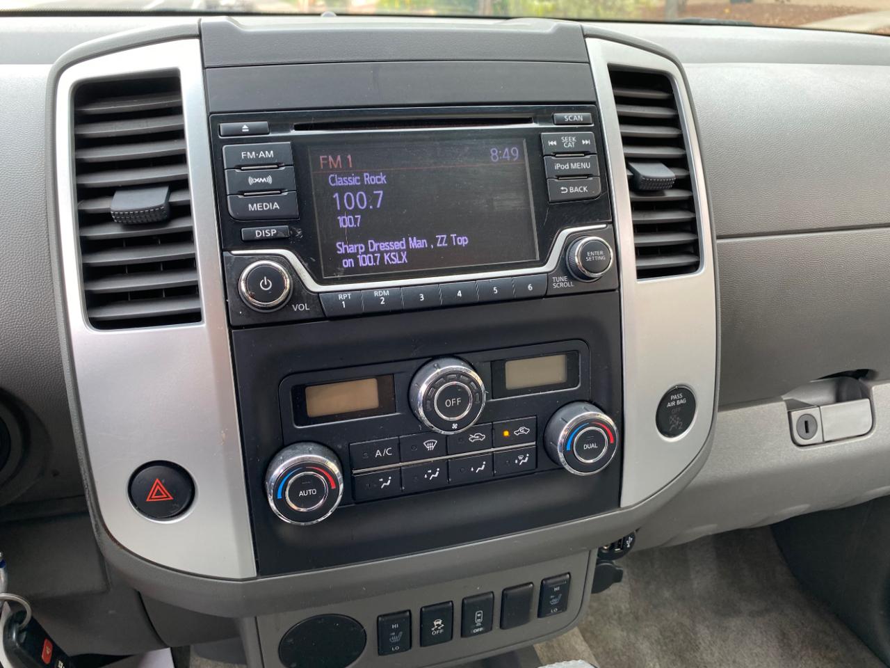 Nissan Frontier Crew Cab 4x2 SV V6 Auto 2017