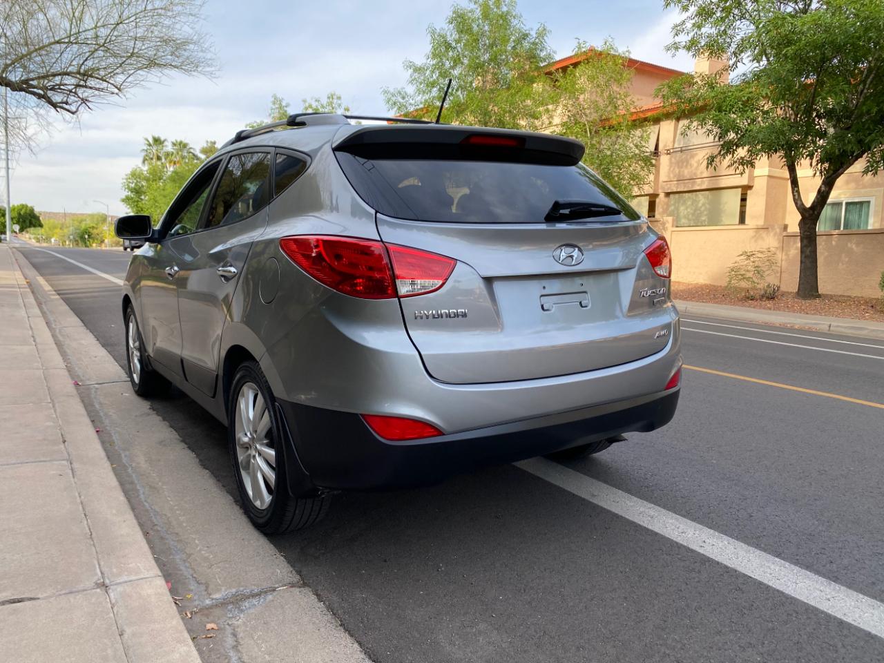 Hyundai Tucson AWD 4dr Auto Limited PZEV 2012