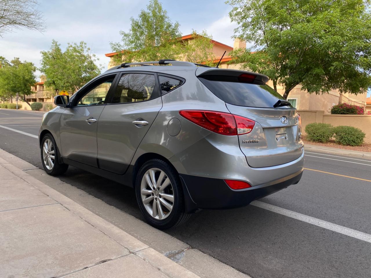 Hyundai Tucson AWD 4dr Auto Limited PZEV 2012